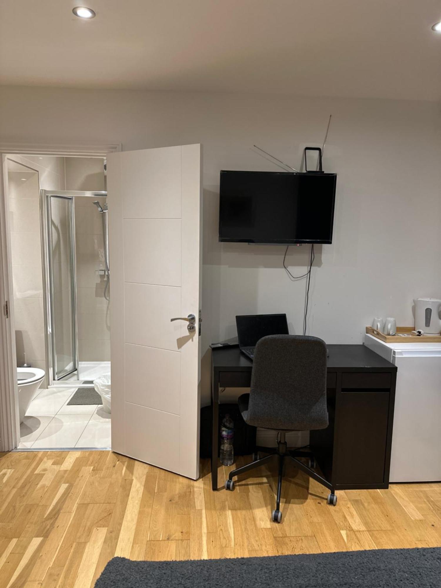 Arena House Guest house London
